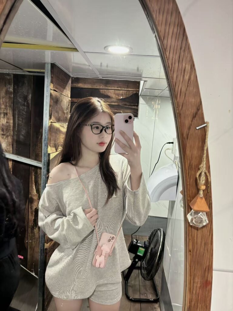 DAMANSARA Vietnamese Escort Elly