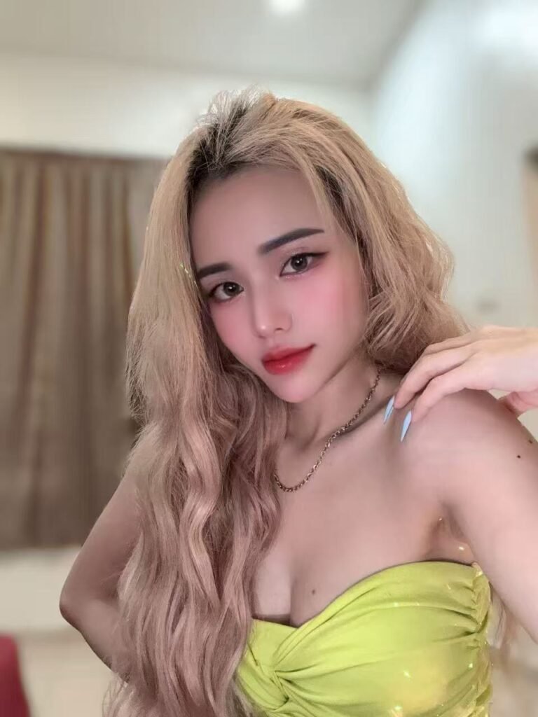 Portrait of Jen in SRI HARTAMAS