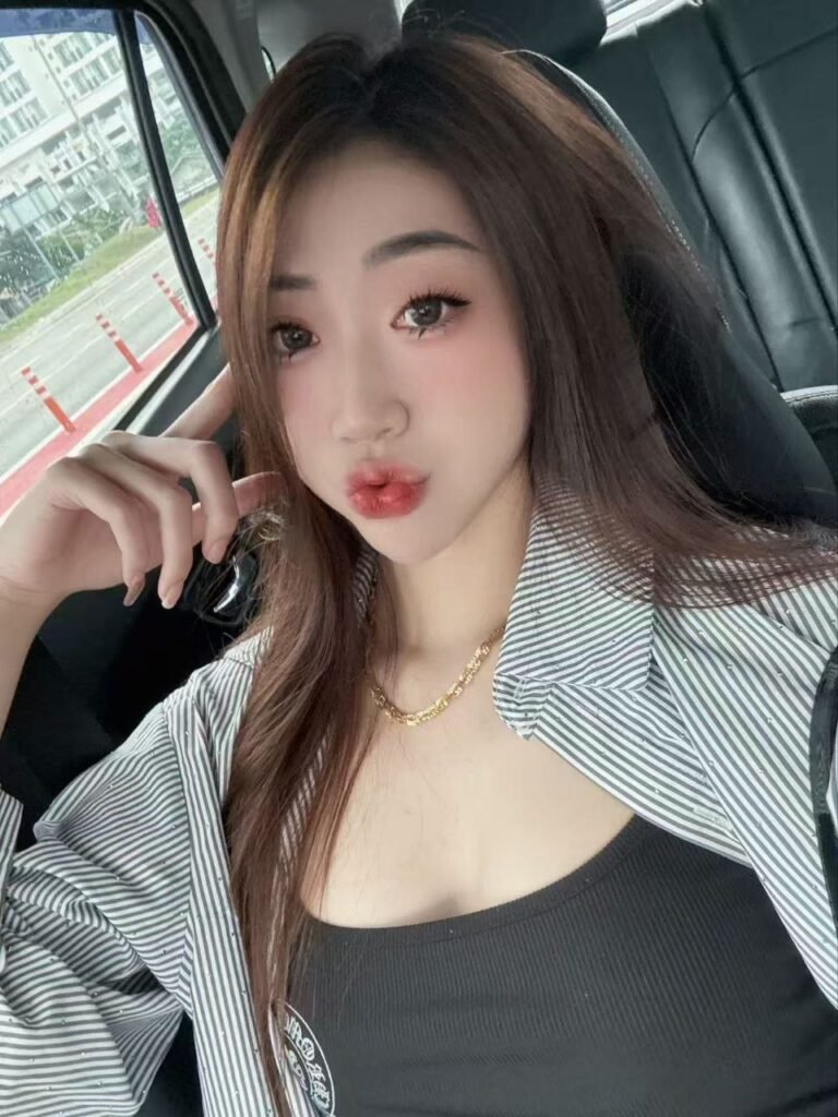 Lina 20yo - Vietnamese SRI HARTAMAS Escort