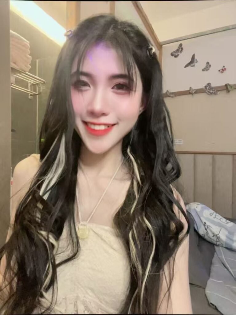 Yuri - Thai Escort CHERAS