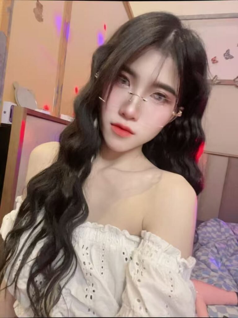 Yuri - Thai Girl Available CHERAS