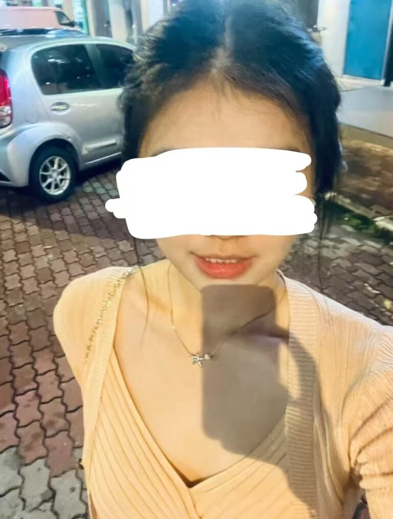 Meet Sally - Malaysian Escort DAMANSARA