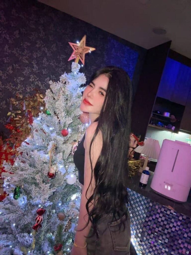 Kelly - Vietnamese Escort TAMAN DESA