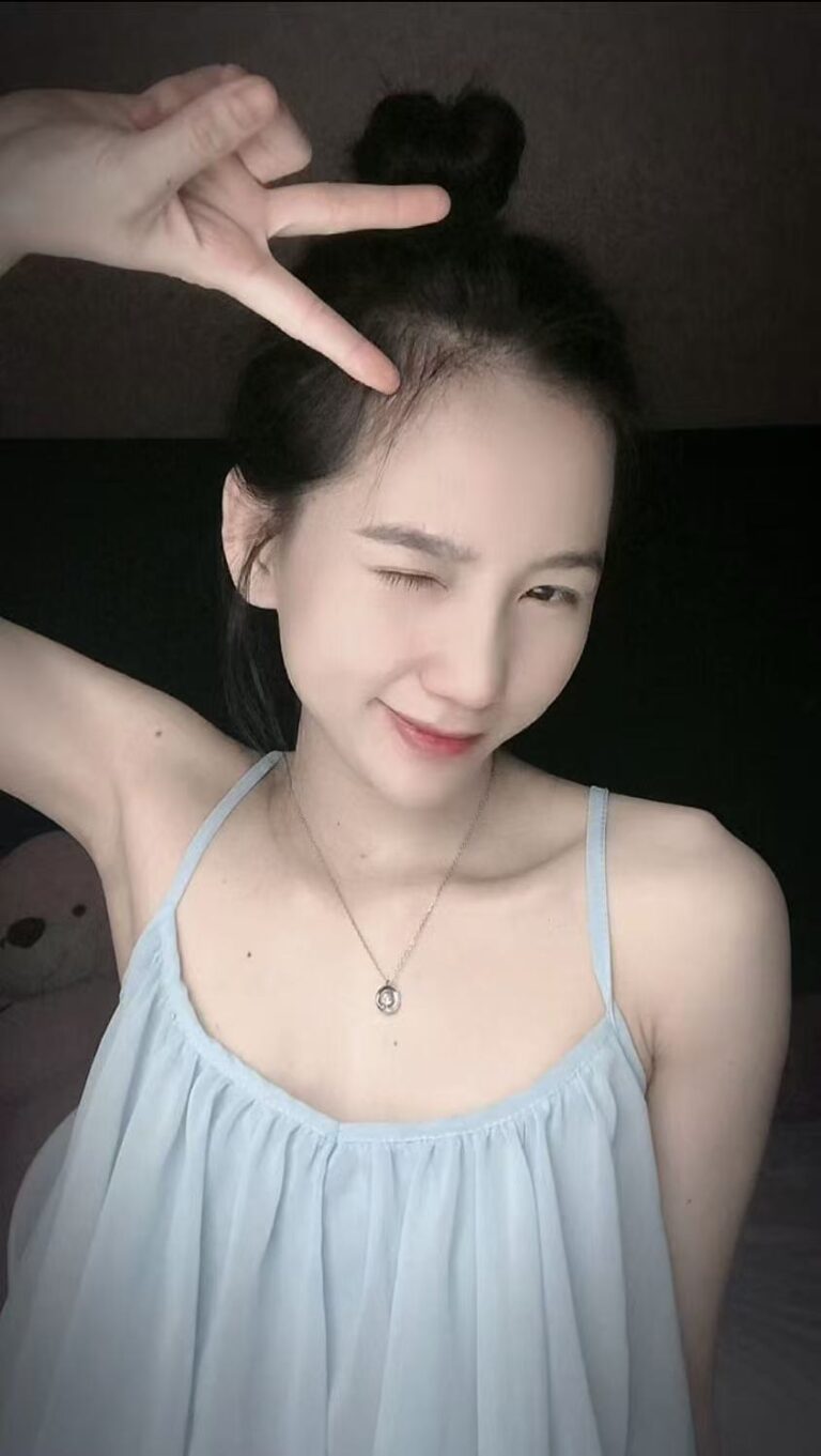 Vietnamese Call Girl Ella in SRI HARTAMAS