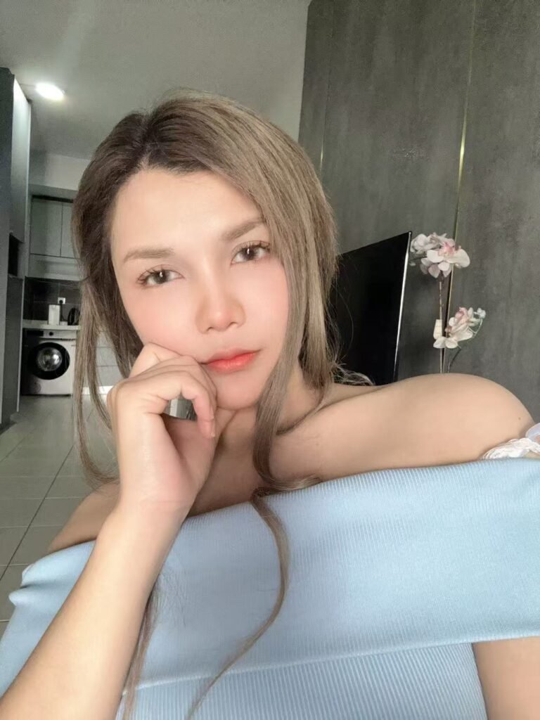 Escort Service Amanda KL