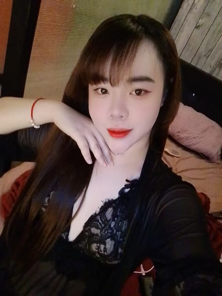 KUCHAI LAMA Vietnamese Escort SiSi