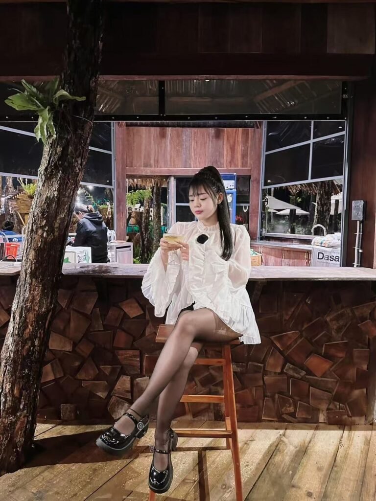 Vietnamese Escort Service Minna KUCHAI LAMA