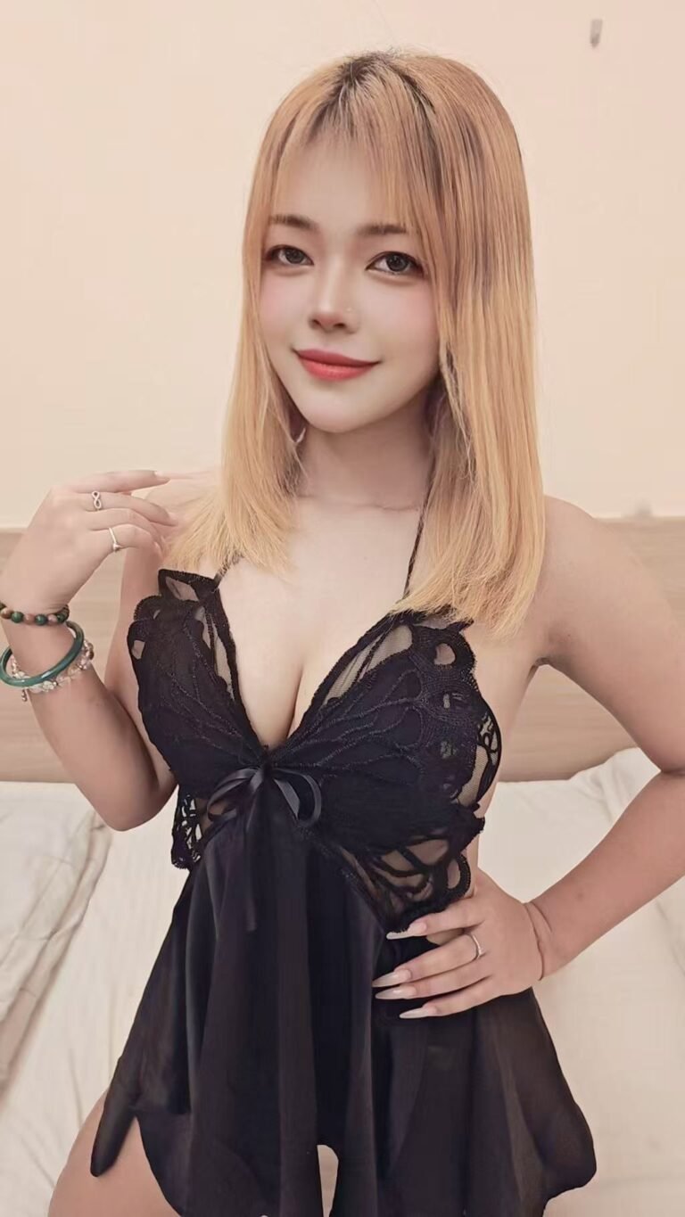Escort Service Momo KUCHAI LAMA