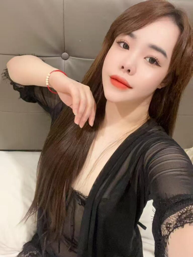 SiSi - Vietnamese Girl Available KUCHAI LAMA