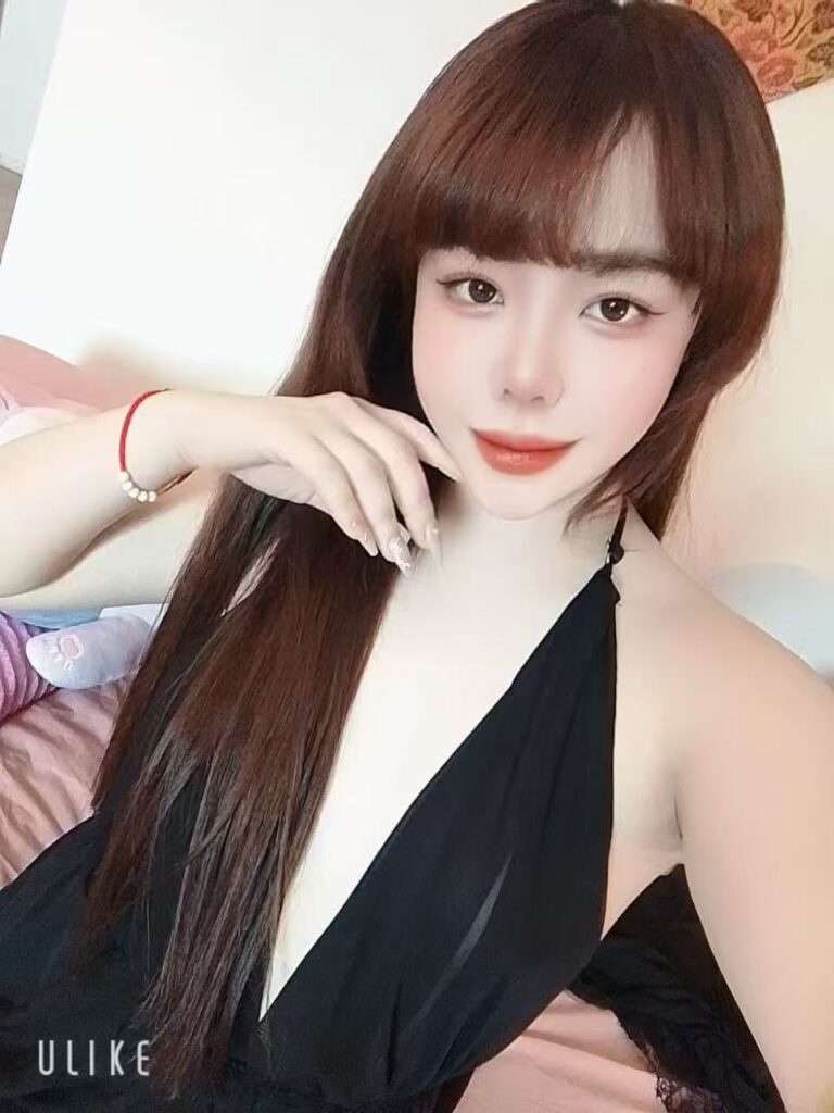 SiSi Vietnamese - KUCHAI LAMA Premium Escort