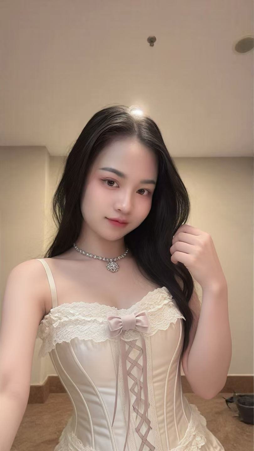 Chloe 资料照片