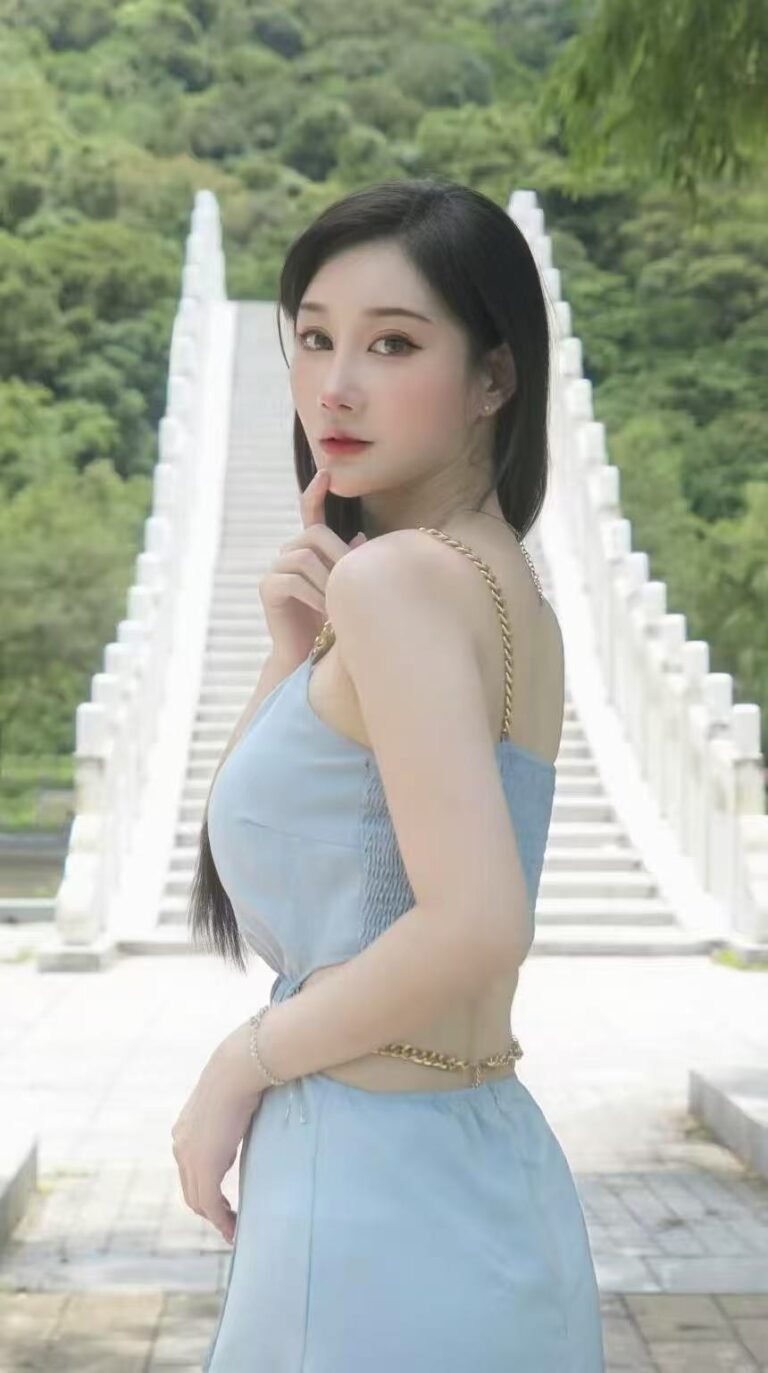 Meet Enyo - Escort KUCHAI LAMA