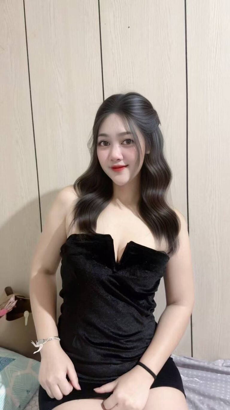 Poppy - CHERAS Premium Escort