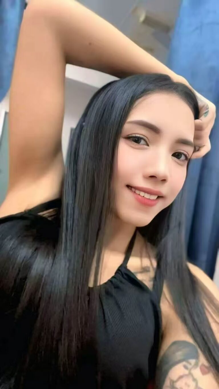 KUCHAI LAMA Escort Pena