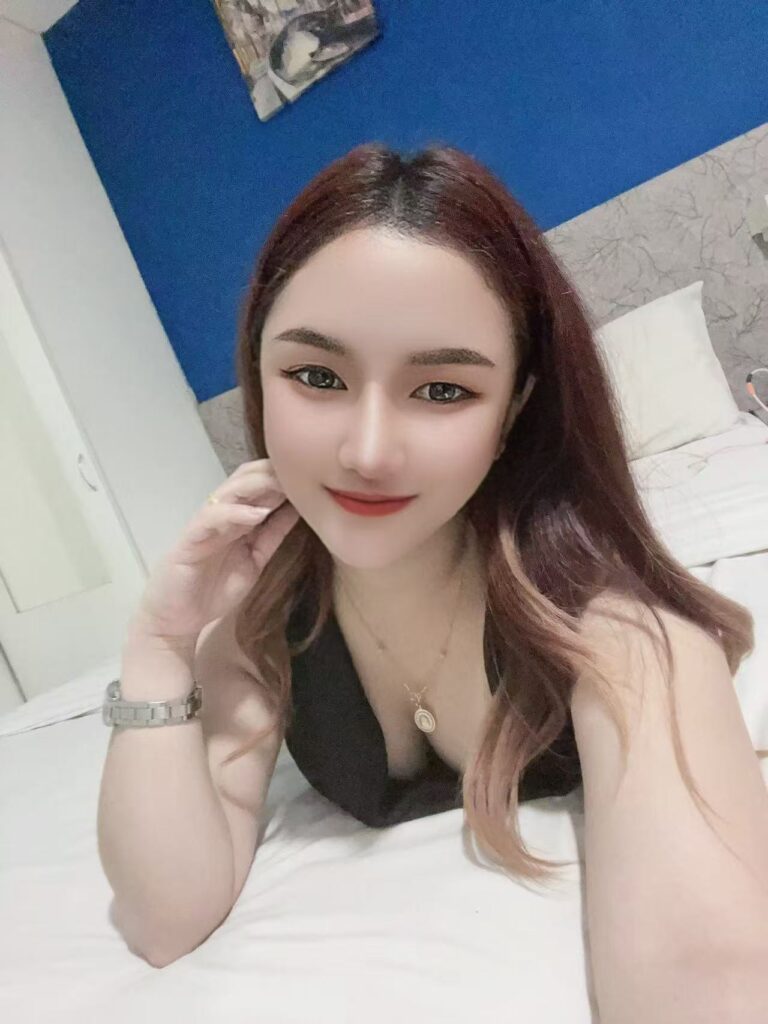 Melon - CHERAS Premium Escort