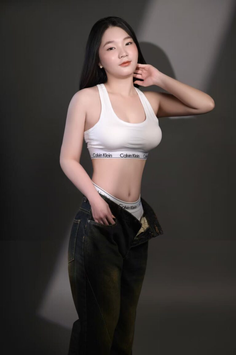 Pena - KUCHAI LAMA Premium Escort