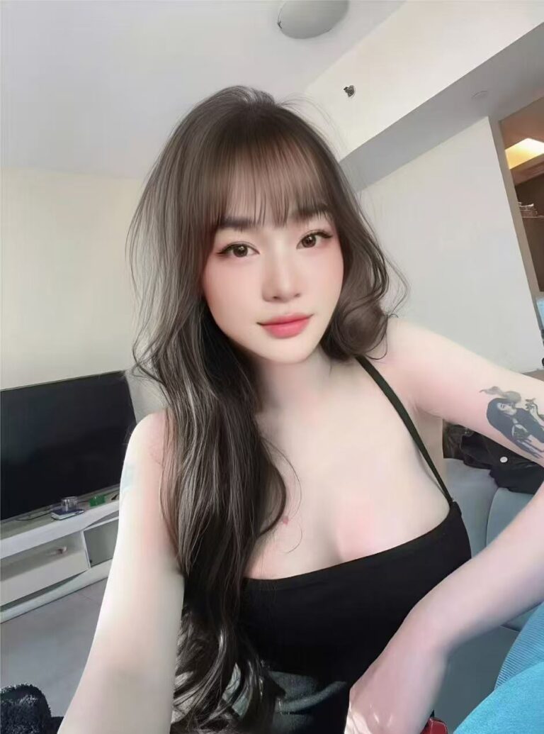 Nym - Escort KUCHAI LAMA