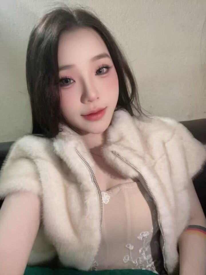 July profile photo