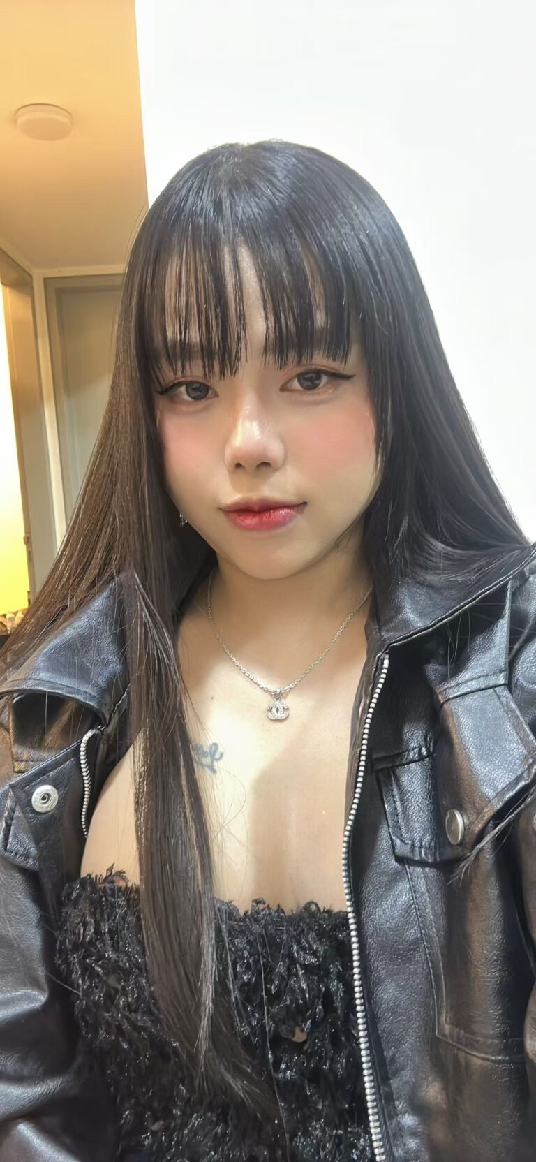 Bena yo - SRI HARTAMAS Escort