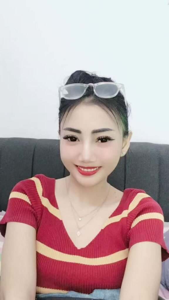 Shafira in KUCHAI LAMA