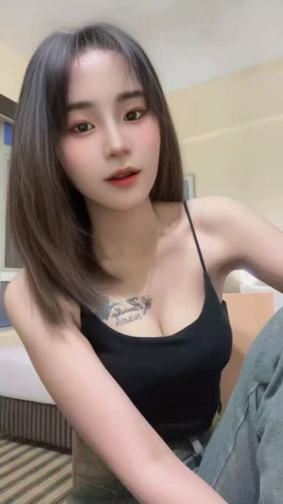 Eunice main profile photo in SRI PETALING