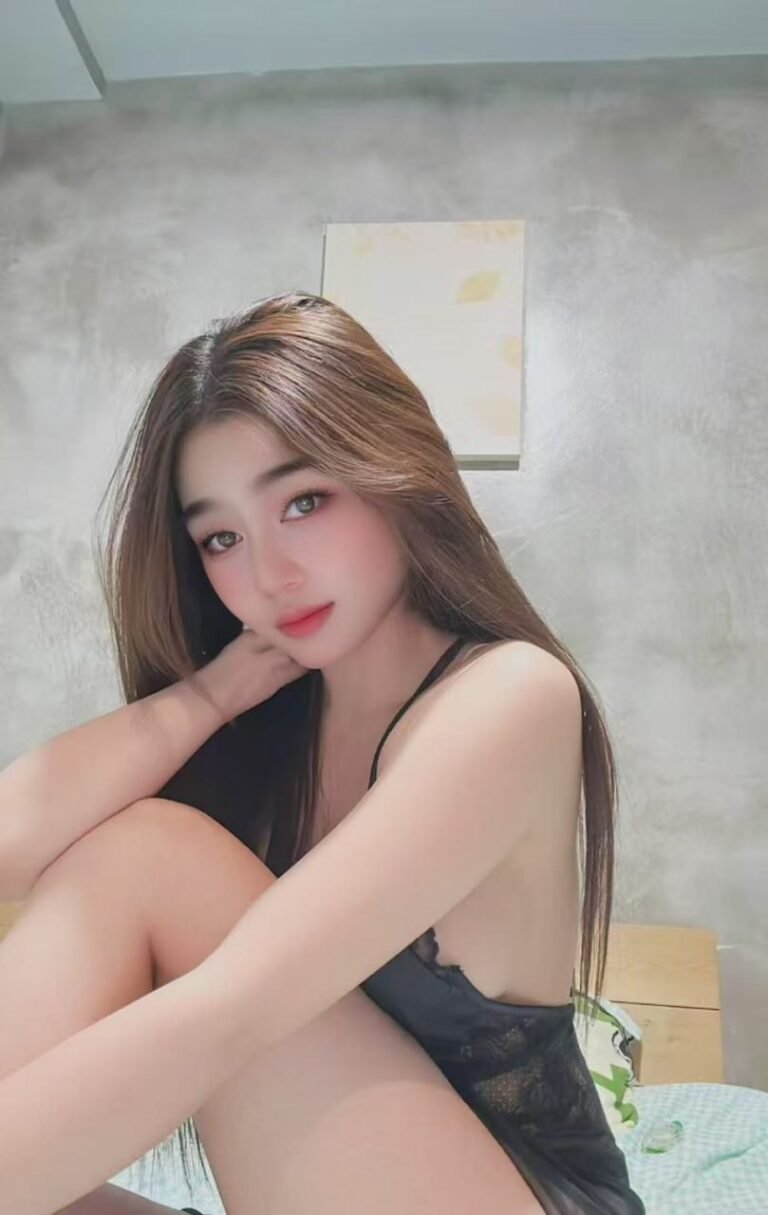 Anna 24yo - Vietnamese SUNWAY MENTARI Escort