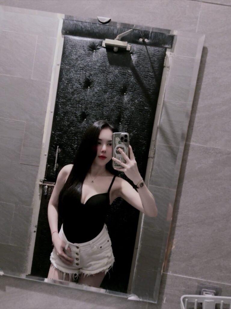 Vietnamese Call Girl Amy in SRI HARTAMAS